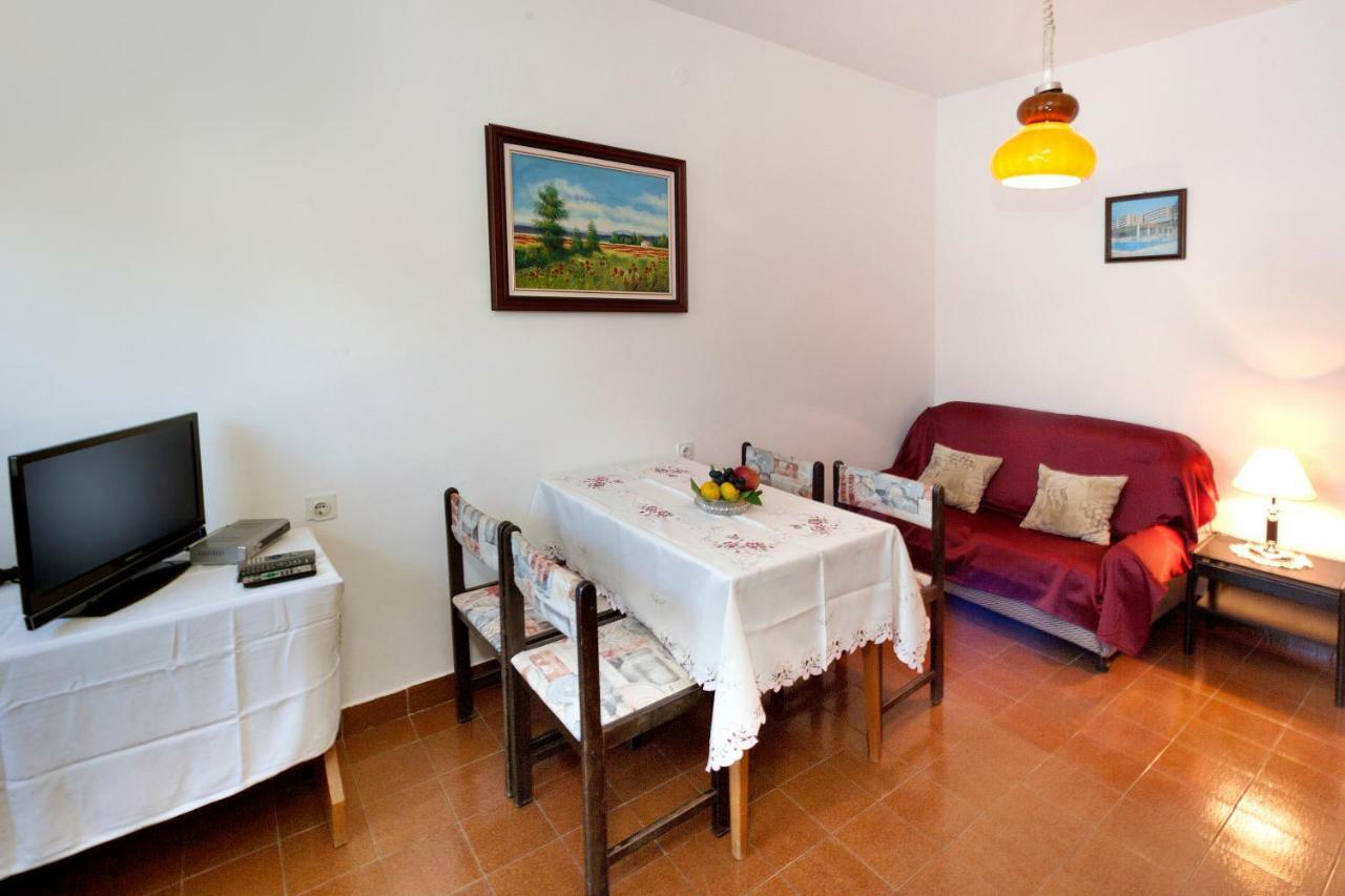 Mihaela Apartments Porec Bagian luar foto