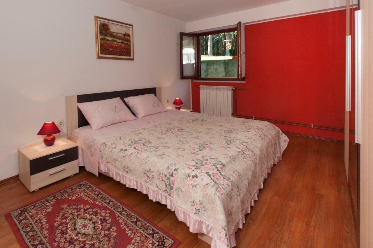 Mihaela Apartments Porec Bagian luar foto